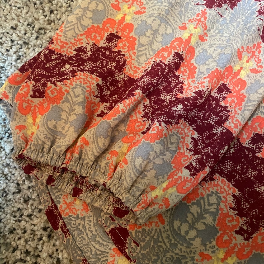 Patterned Chevron Blouse - Picture 3 of 5